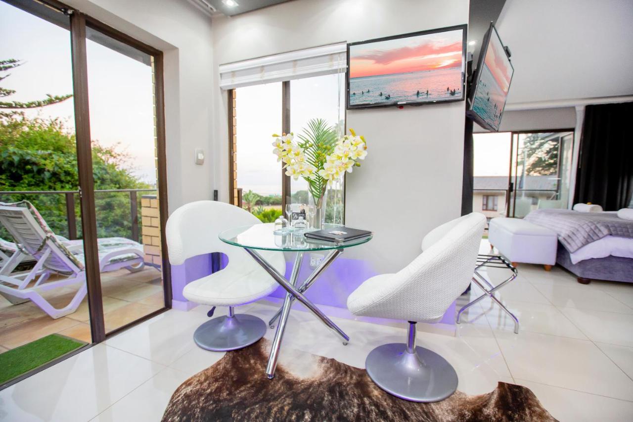 Waters Boutique - Adults Only 4*