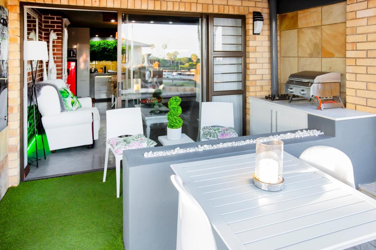 Waters Boutique - Adults Only 4*